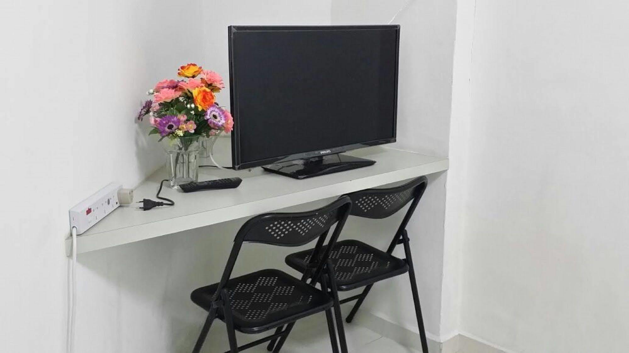 Lotus Hostel Сингапур Екстериор снимка