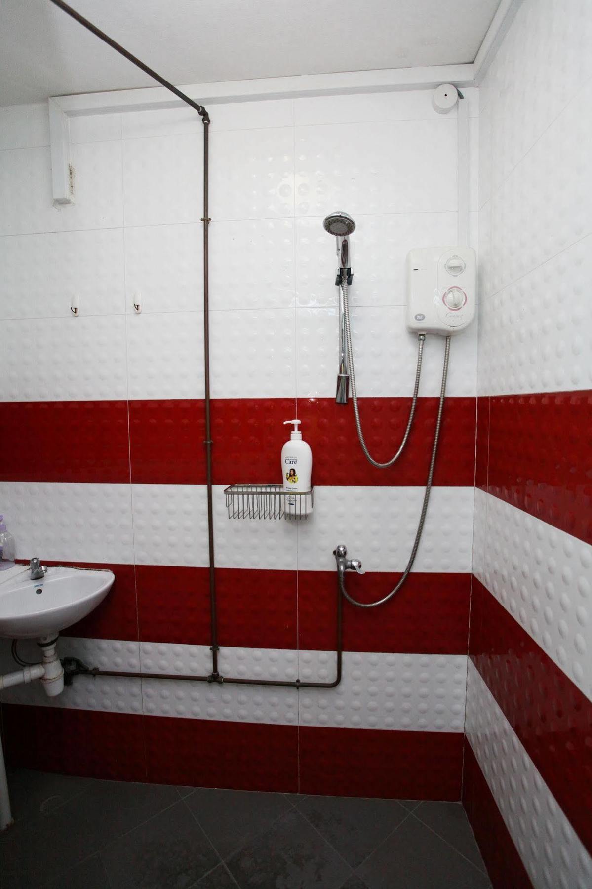 Lotus Hostel Сингапур Екстериор снимка